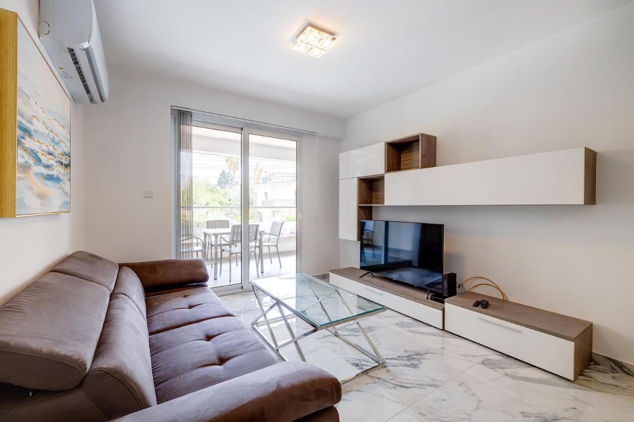 Modern Apartment Steps To St George'S Bay San Julián Exterior foto