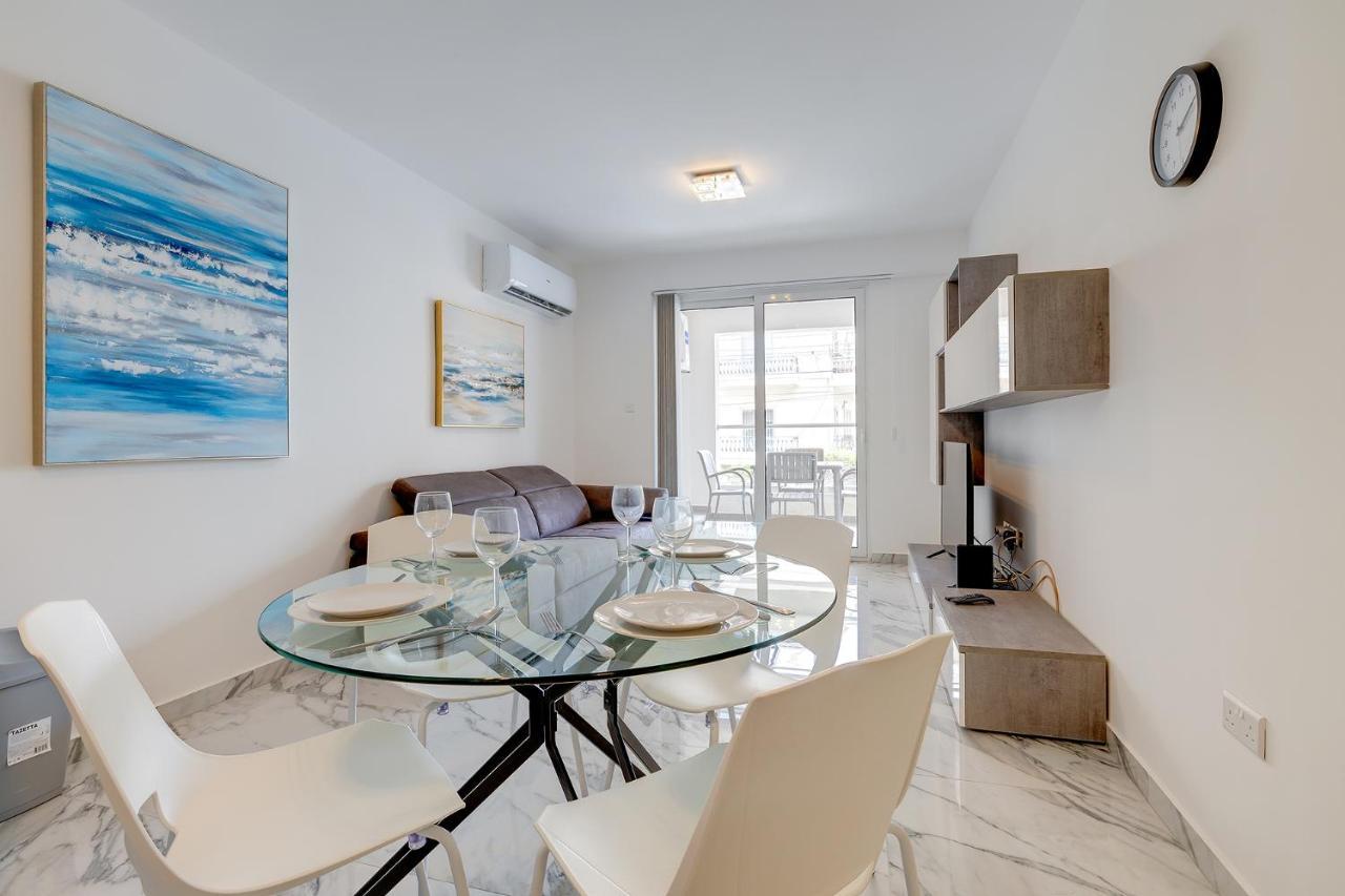 Modern Apartment Steps To St George'S Bay San Julián Exterior foto